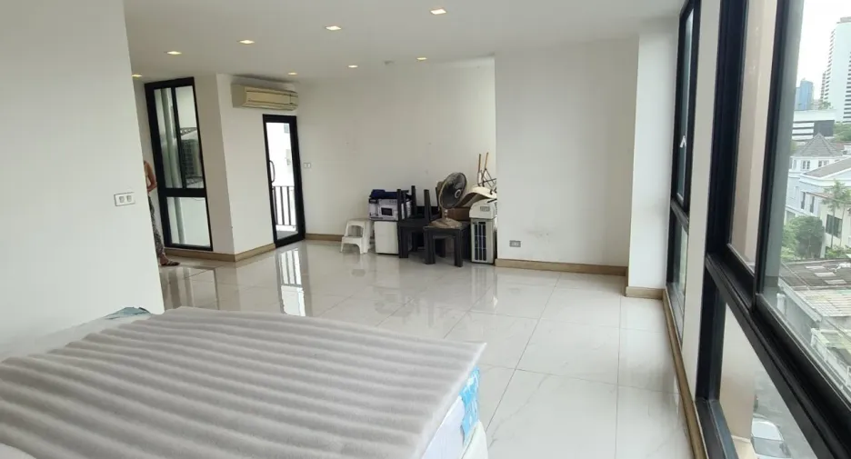 À vendre studio condo à Watthana, Bangkok