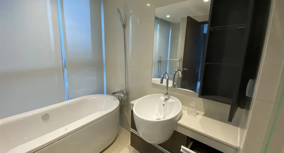 Condo en venta de 2 habitaciones en Khlong Toei, Bangkok