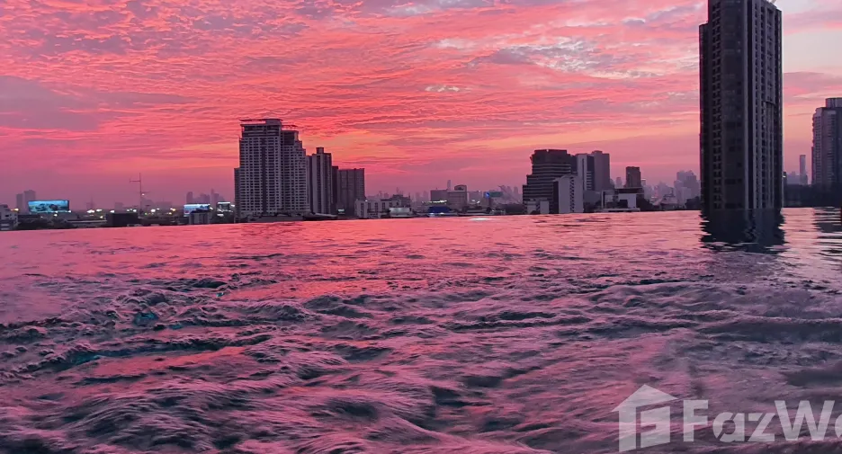 Condo en venta de 2 habitaciones en Khlong Toei, Bangkok