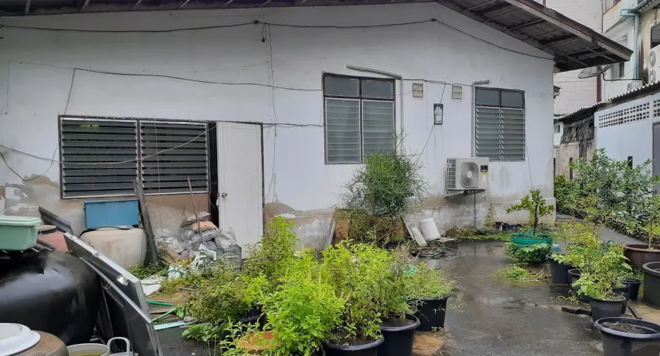 For sale land in Khan Na Yao, Bangkok