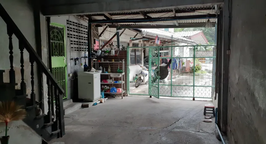 For sale land in Khan Na Yao, Bangkok