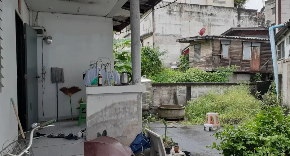 For sale land in Khan Na Yao, Bangkok
