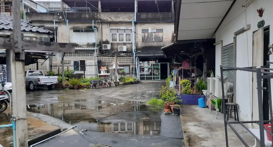 For sale land in Khan Na Yao, Bangkok