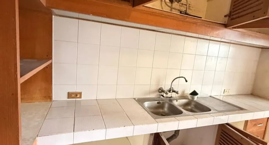 Продажа 4 спальни кондо в Кхлонг Тоеи, Бангкок