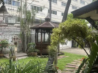Haus zur Miete mit 3 Zimmer in Khlong Toei, Bangkok