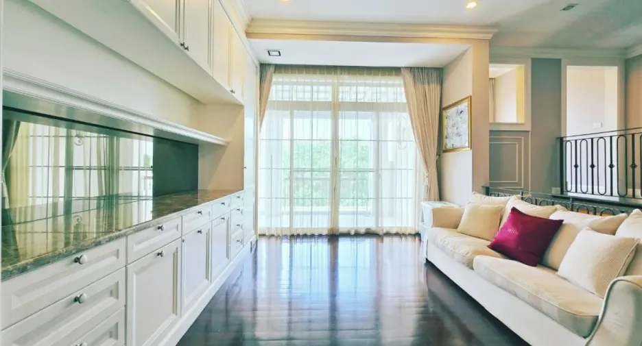 For sale 4 bedrooms house in Taling Chan, Bangkok