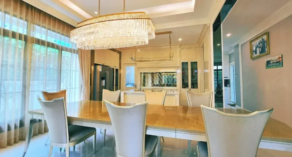 For sale 4 bedrooms house in Taling Chan, Bangkok