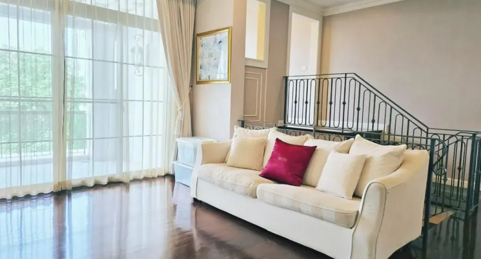 For sale 4 bedrooms house in Taling Chan, Bangkok