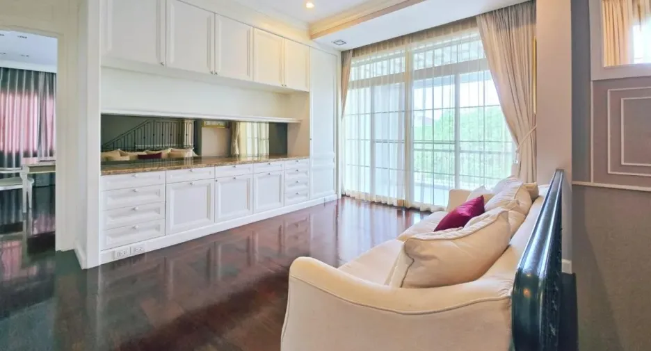 For sale 4 bedrooms house in Taling Chan, Bangkok
