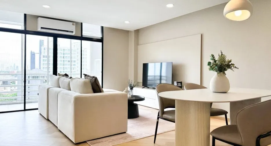 For sale 2 bedrooms condo in Phra Khanong, Bangkok