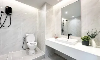 For sale 2 bedrooms condo in Phra Khanong, Bangkok