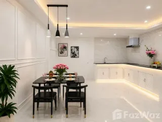 Продажа 3 спальни таунхаус в Si Racha, Чонбури