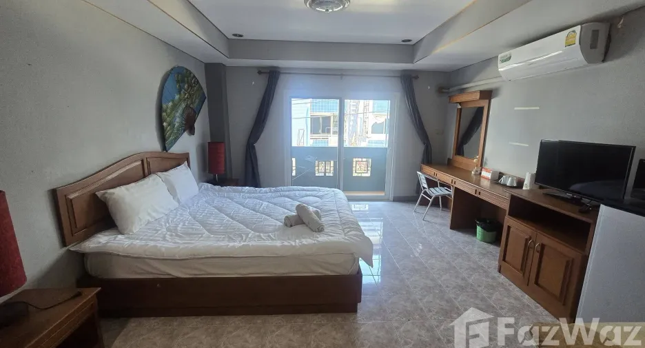 Local comercial en venta y en alquiler de 12 habitaciones en Bang Lamung, Chonburi