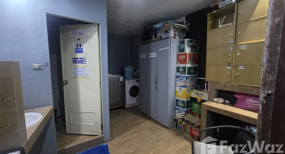 Local comercial en venta y en alquiler de 12 habitaciones en Bang Lamung, Chonburi