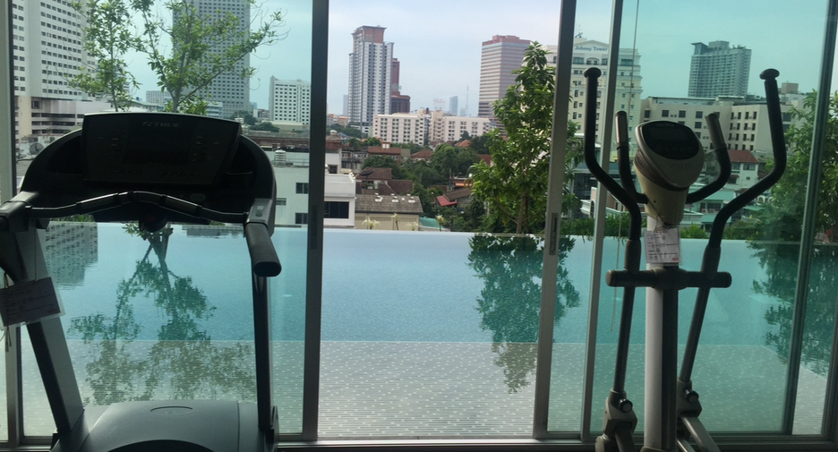 À vendre 1 chambre condo à Huai Khwang, Bangkok