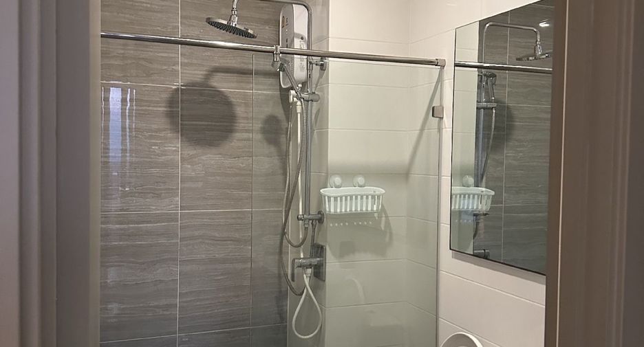 For sale 2 bedrooms condo in Watthana, Bangkok