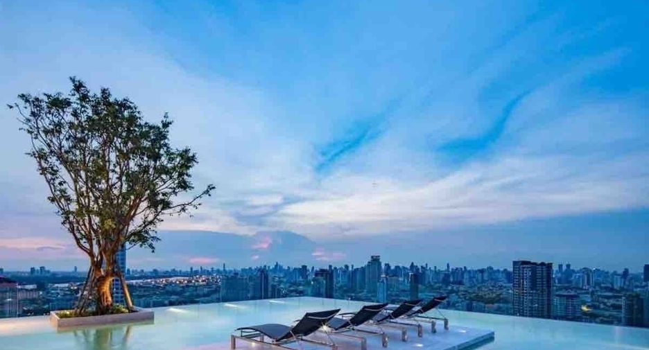 For sale 2 bedrooms condo in Watthana, Bangkok