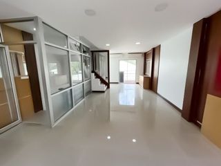 出售 3 卧室 办公室 在 Bueng Kum, 曼谷