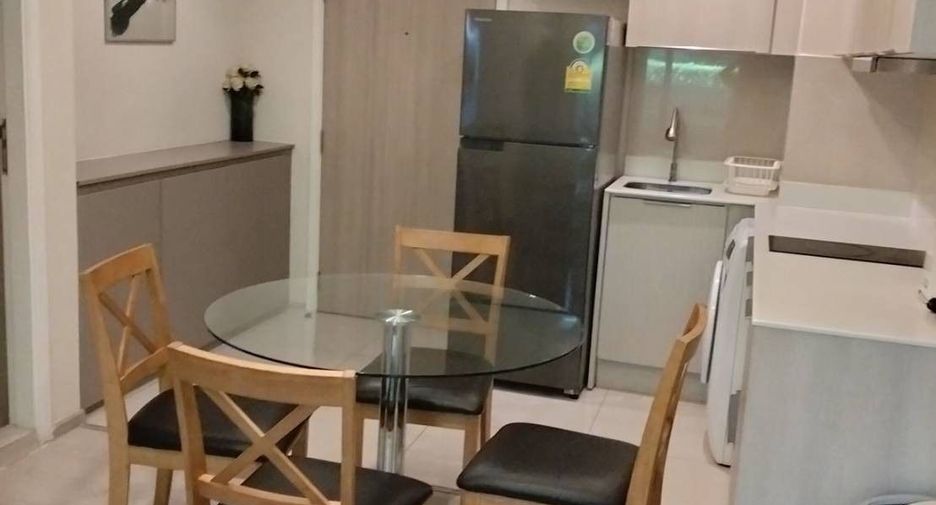 For rent 2 bedrooms condo in Khlong Toei, Bangkok