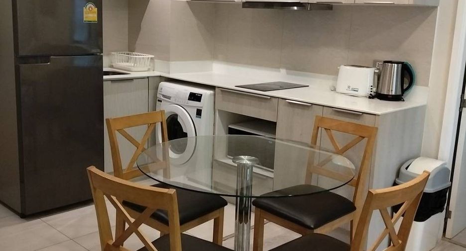 For rent 2 bedrooms condo in Khlong Toei, Bangkok