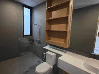 出租 6 卧室 独立屋 在 Huai Khwang, 曼谷