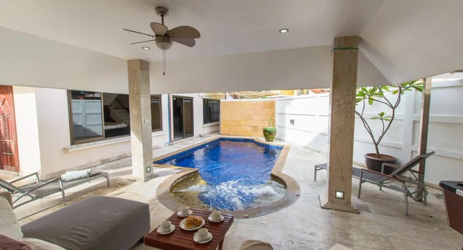 Casa adosada en venta de 3 habitaciones en Kathu, Phuket
