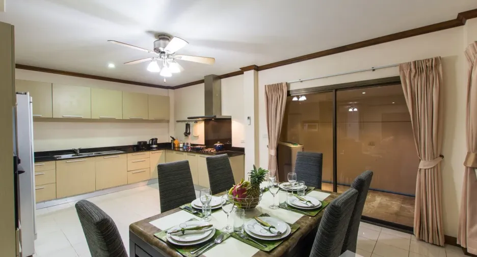 Casa adosada en venta de 3 habitaciones en Kathu, Phuket