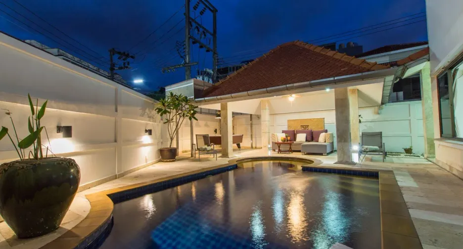 Casa adosada en venta de 3 habitaciones en Kathu, Phuket