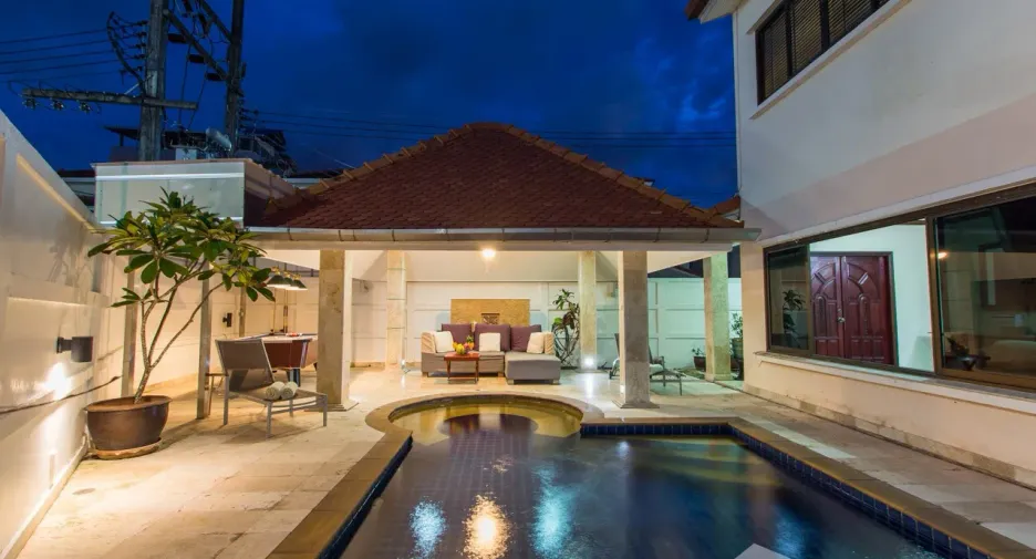Casa adosada en venta de 3 habitaciones en Kathu, Phuket