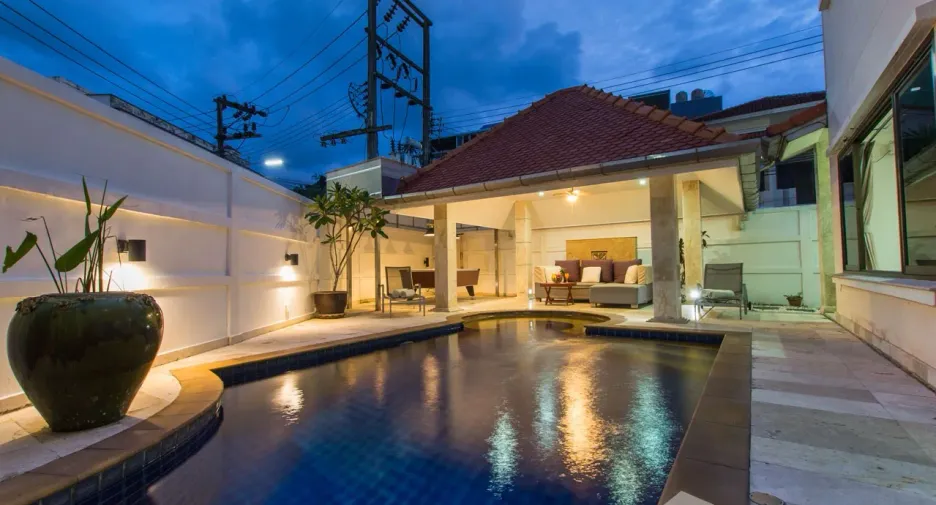 Casa adosada en venta de 3 habitaciones en Kathu, Phuket
