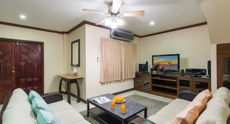 Casa adosada en venta de 3 habitaciones en Kathu, Phuket