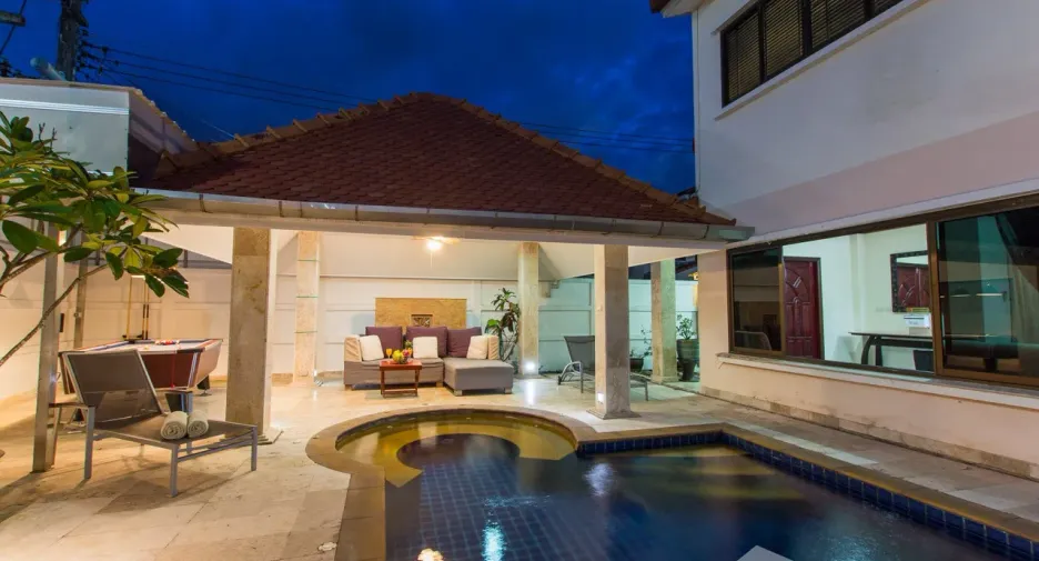 Casa adosada en venta de 3 habitaciones en Kathu, Phuket