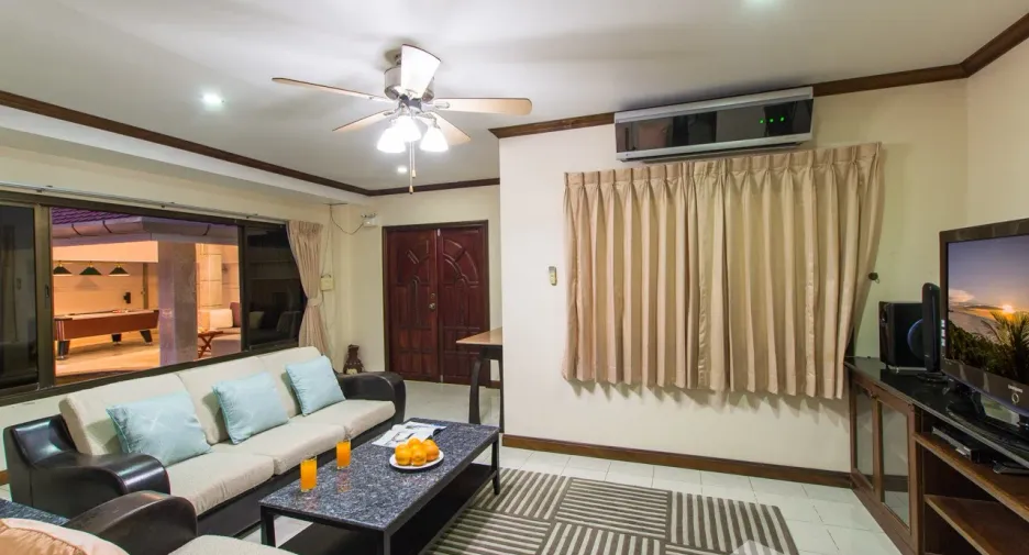 Casa adosada en venta de 3 habitaciones en Kathu, Phuket