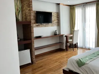 Hotel en venta de 16 habitaciones en Kathu, Phuket