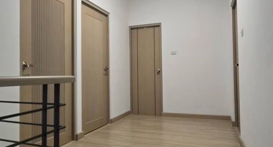 For rent 4 bedrooms house in Bang Lamung, Chonburi