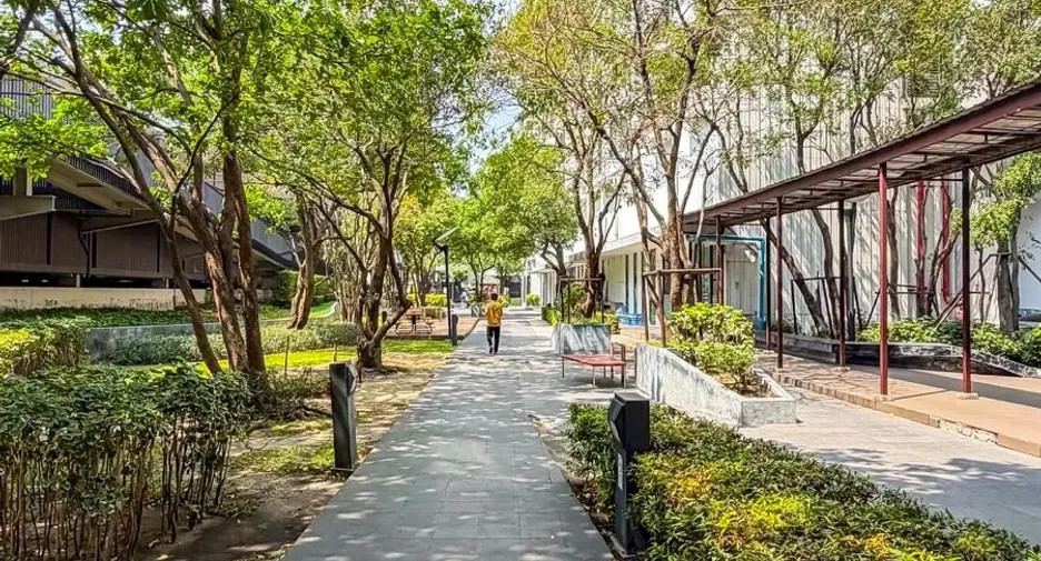 For sale and for rent 1 bed condo in Suan Luang, Bangkok