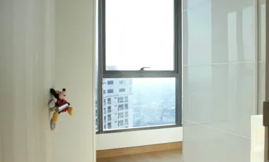 For sale 2 bedrooms condo in Khlong Toei, Bangkok