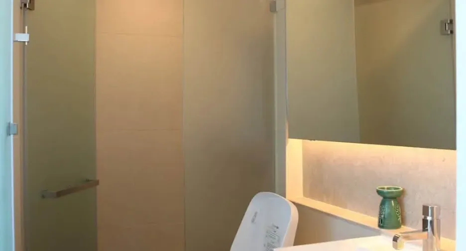 For sale 2 bedrooms condo in Khlong Toei, Bangkok