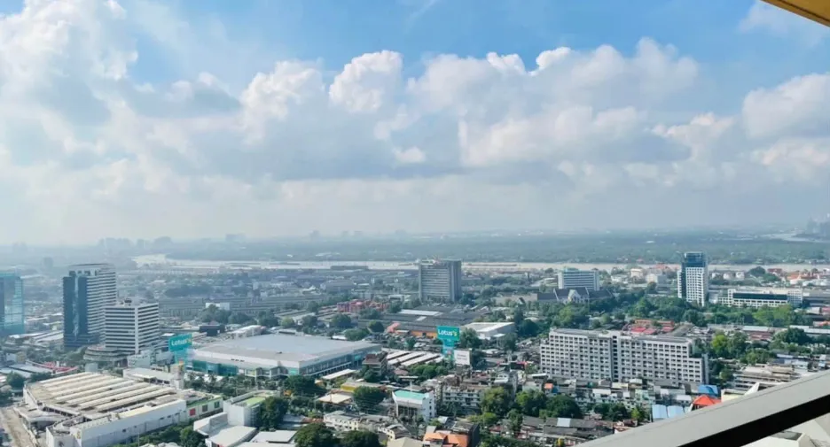 For sale 2 bedrooms condo in Khlong Toei, Bangkok