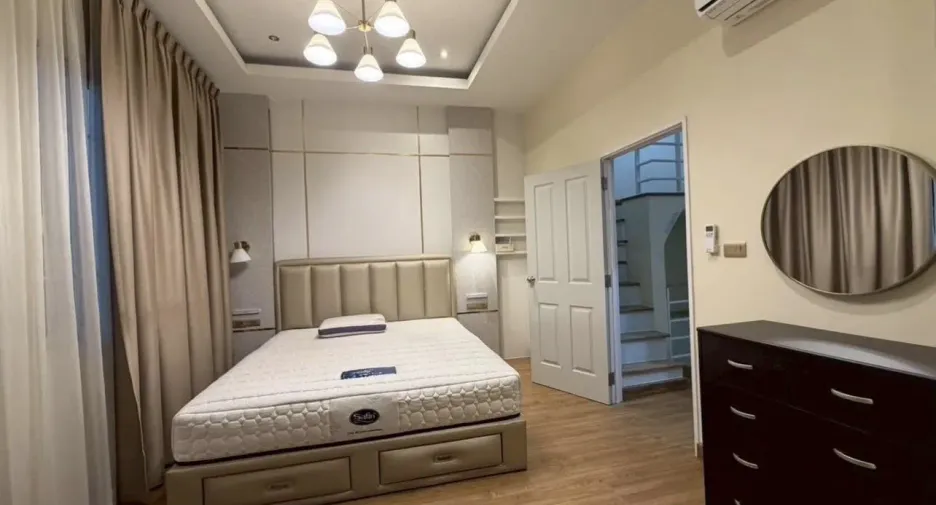 Reihenhaus zur Miete mit 3 Zimmer in Mueang Chiang Mai, Chiang Mai