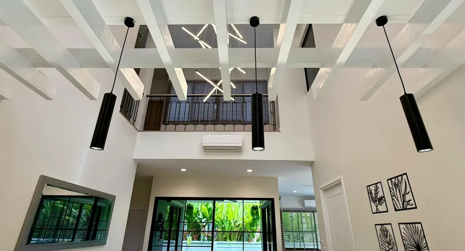 À louer 4 chambres maison à Mueang Phuket, Phuket