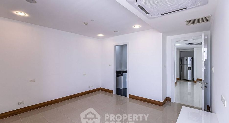 For sale 2 bedrooms condo in Jomtien, Pattaya
