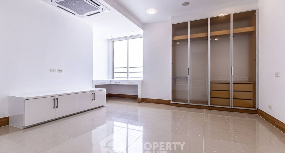 For sale 2 bedrooms condo in Jomtien, Pattaya