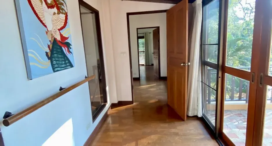 For sale and for rent 4 bedrooms villa in Mae Rim, Chiang Mai