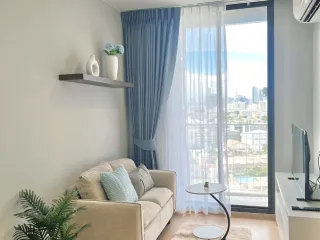 Condo en alquiler de 1 habitaciones en Bang Na, Bangkok