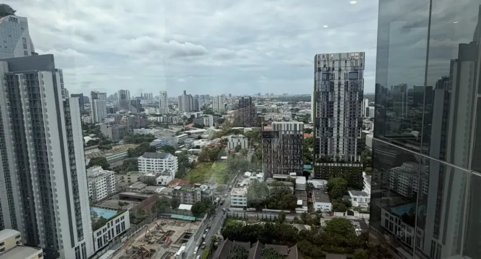 For rent 2 bedrooms condo in Khlong Toei, Bangkok