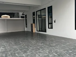 出租 5 卧室 独立屋 在 Huai Khwang, 曼谷