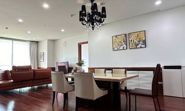 À louer 2 chambres condo à Pathum Wan, Bangkok