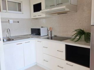 Condo en alquiler de 3 habitaciones en Yan Nawa, Bangkok