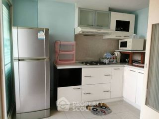 Condo en alquiler de 3 habitaciones en Yan Nawa, Bangkok